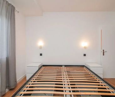 Rua de São Roque da Lameira, Porto, Braga 4050-265 - Photo 2