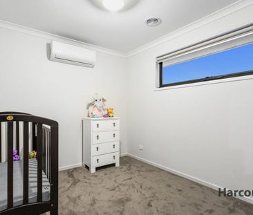 Contemporary Four-Bedroom Family Home with Modern Features - Photo 6