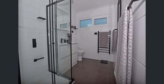 STORYBOOK CHARM : UNFURNISHED 13 WEEK RENTAL ONLY - AVAIL 4TH DEC - Photo 1