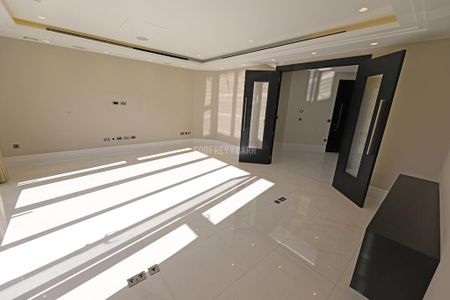 3 bedroom apartment to rent - Photo 2