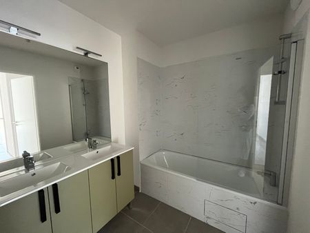 Location Appartement 3 pièces 59m² EAUNES 31600 - Photo 4