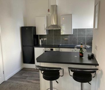 1 bedroom flat to rent - Photo 6