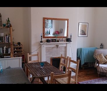 1 Bed Flat, Regent Park Terrace, LS6 - Photo 3