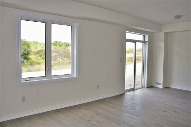 For Lease - 6 Hillcroft Way, Kawartha Lakes, Ontario - Photo 1