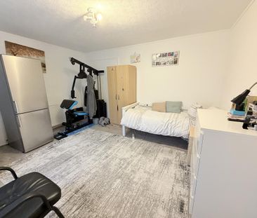 3 bedroom terraced house to rent - Photo 6