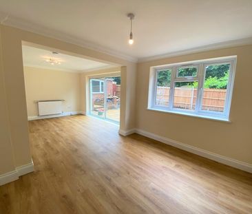 Greenleas, Camberley - 4 bedrooms Property for lettings - Seymours - Photo 2