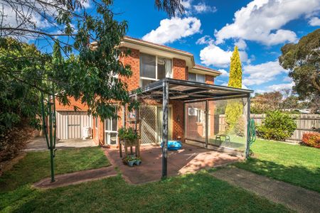 35 Knightsbridge Avenue, Nunawading VIC 3131 - House For Rent | Domain - Photo 3