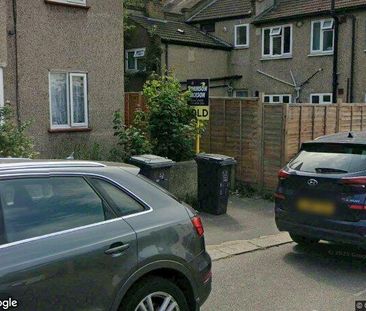2 Bed Terraced House, Morena Street, SE6 - Photo 2