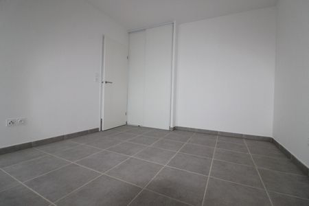 Location Appartement 3 pièces 64m² TOURNEFEUILLE 31170 - Photo 2