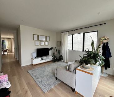 Near New 3BR Home in Silverdale - Photo 1