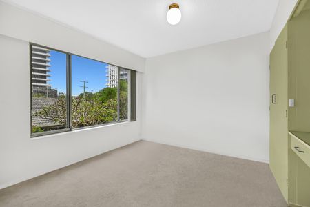 4/13 Surf Parade, Broadbeach QLD 4218 - Apartment For Rent | Domain - Photo 3