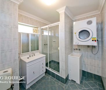 GREAT ONE BEDROOM APARTMENT WITH SHOPS A STROLL AWAY! - Photo 2