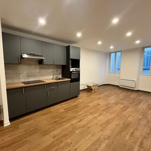 Location Appartement 2 pièces 46m² - Photo 2