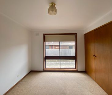 1/12 Staverly Road, Herne Hill - Photo 1