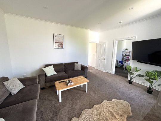 A Christmas Cracker - Photo 1