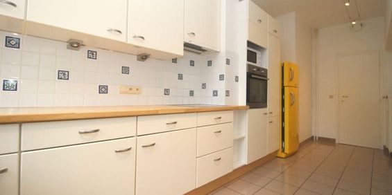 Appartement te huur in Ukkel voor € 1.375 met 2 slaapkamers - Photo 3