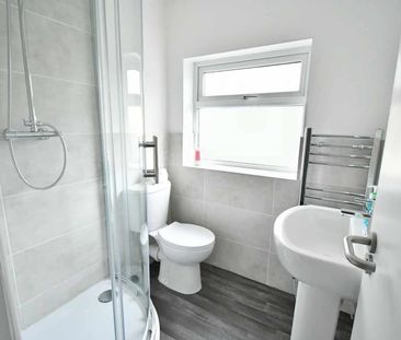 Room , Cartmel Road - Photo 1
