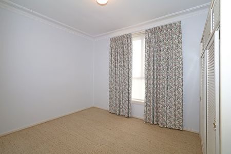 61 Phillip Avenue, Mount Austin NSW 2650 - Photo 2