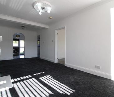 2 bedroom bungalow to rent - Photo 1