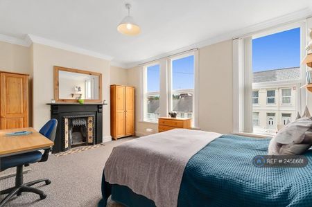 5 bedroom terraced house to rent - Photo 4