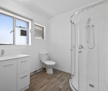 Sunny Two-Bedroom Flat in Prime Addington Location! - Photo 5