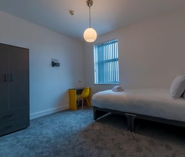 1 bedroom in a house share to rent - Photo 1