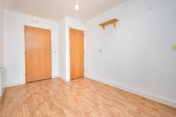 3 bedroom flat to rent, - Photo 1