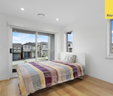 “Three Bedroom Lovely and Modern Home” - Photo 2