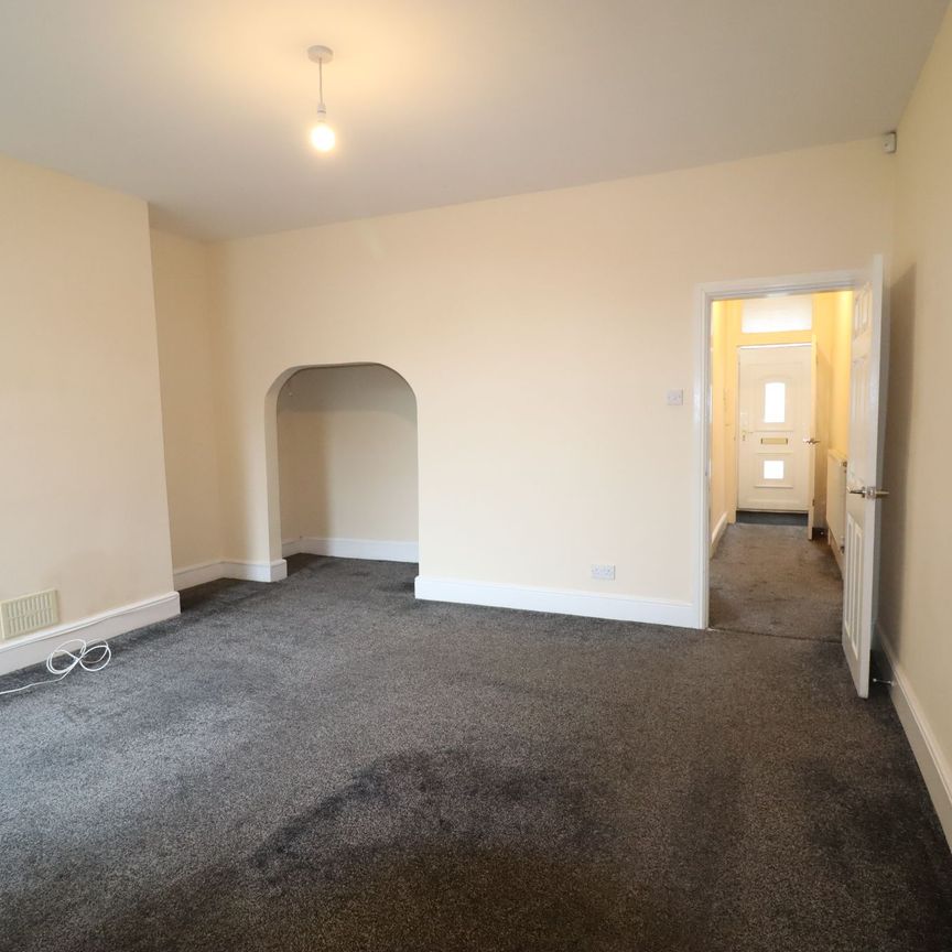 3 Bedroom Mid Terraced House To Rent - Photo 1