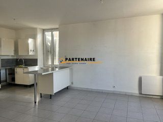 Location Appartement 3 pièces 92m² TAIN L HERMITAGE 26600 - Photo 1