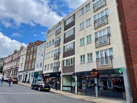 1 bedroom flat to rent - Photo 4