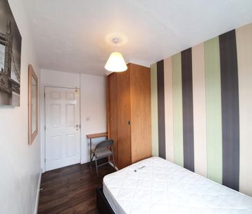 1 bedroom in a house share to rent - Photo 5