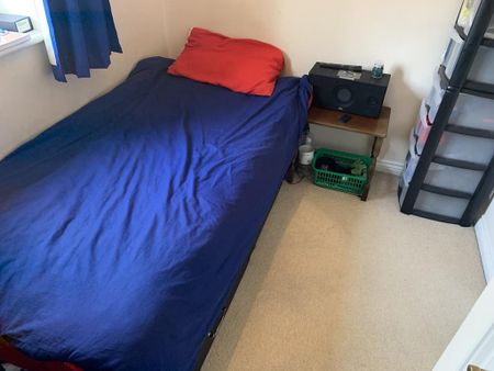 3 bedroom end of terrace house to rent - Photo 5