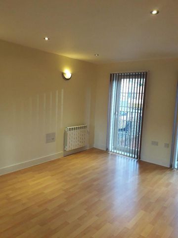 2 bed Flat 3 Holywell Gardens - Photo 4