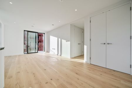 Available from Now - 2 Bed Apartment, Unfurnished - Photo 2