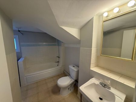 For Lease - 169 Mary Street Unit# 2, Oshawa, Ontario - Photo 5