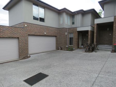 3/7 Railway Road - Photo 3