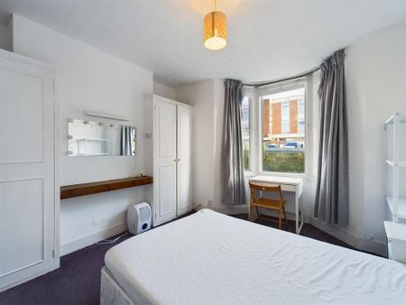 3 bedroom maisonette to rent - Photo 3