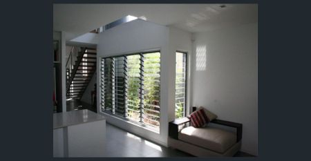 LUXURY HOME IN GRACEVILLE STATE SCHOOL CATCHMENT - Photo 3