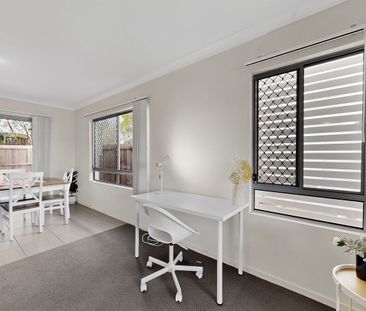 2 bedroom 2 bathroom 1 car space Unit in Gated complex - Photo 6