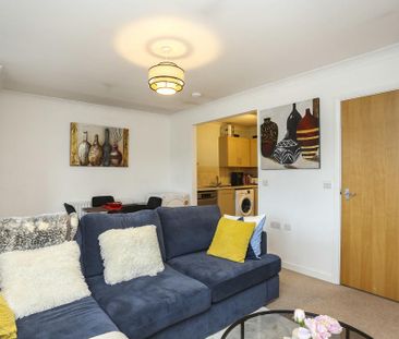 2 bedroom flat to rent - Photo 1