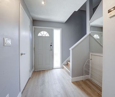 For Lease - 62 Courville Coach Way, Toronto, Ontario - Photo 3