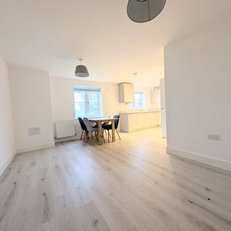 Fontwell 2 bedroom flat to rent - Photo 1