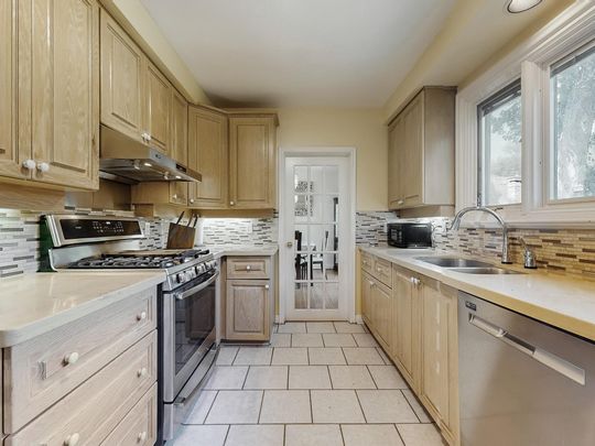 For Lease - 173 Dunwoody Drive, Oakville, Ontario - Photo 1