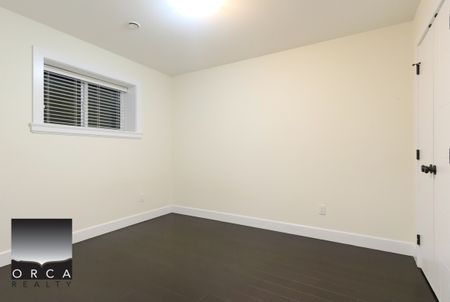 3832 Kincaid St, Burnaby - Photo 3