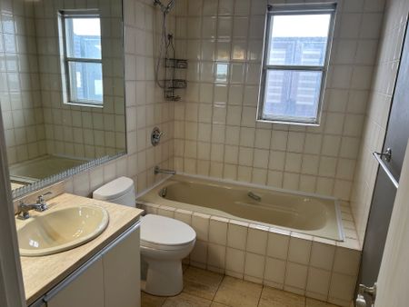 For Lease - 294 Betty Ann Drive, Toronto, Ontario - Photo 5