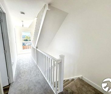 3 bedroom end of terrace house to rent - Photo 5