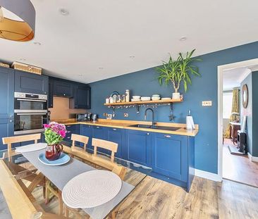 3 bedroom semi-detached house to rent - Photo 6