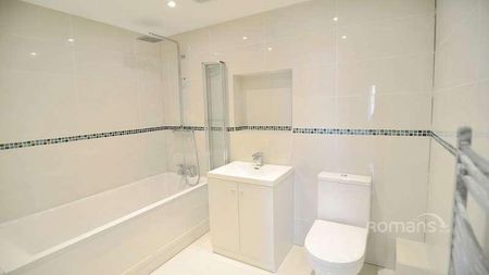 Ilmdeen Court, Queens Road, Farnborough, GU14 - Photo 3