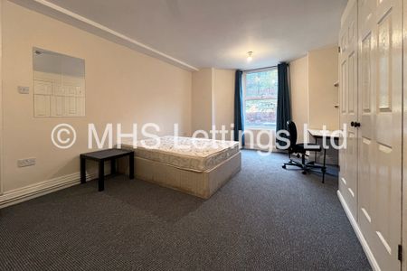 7 Bedroom Mid Terraced House for rent in Kensington Terrace - Photo 2